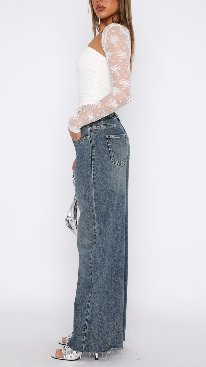 Noémie Mid Rise Wide Leg Jeans in Mid Blue