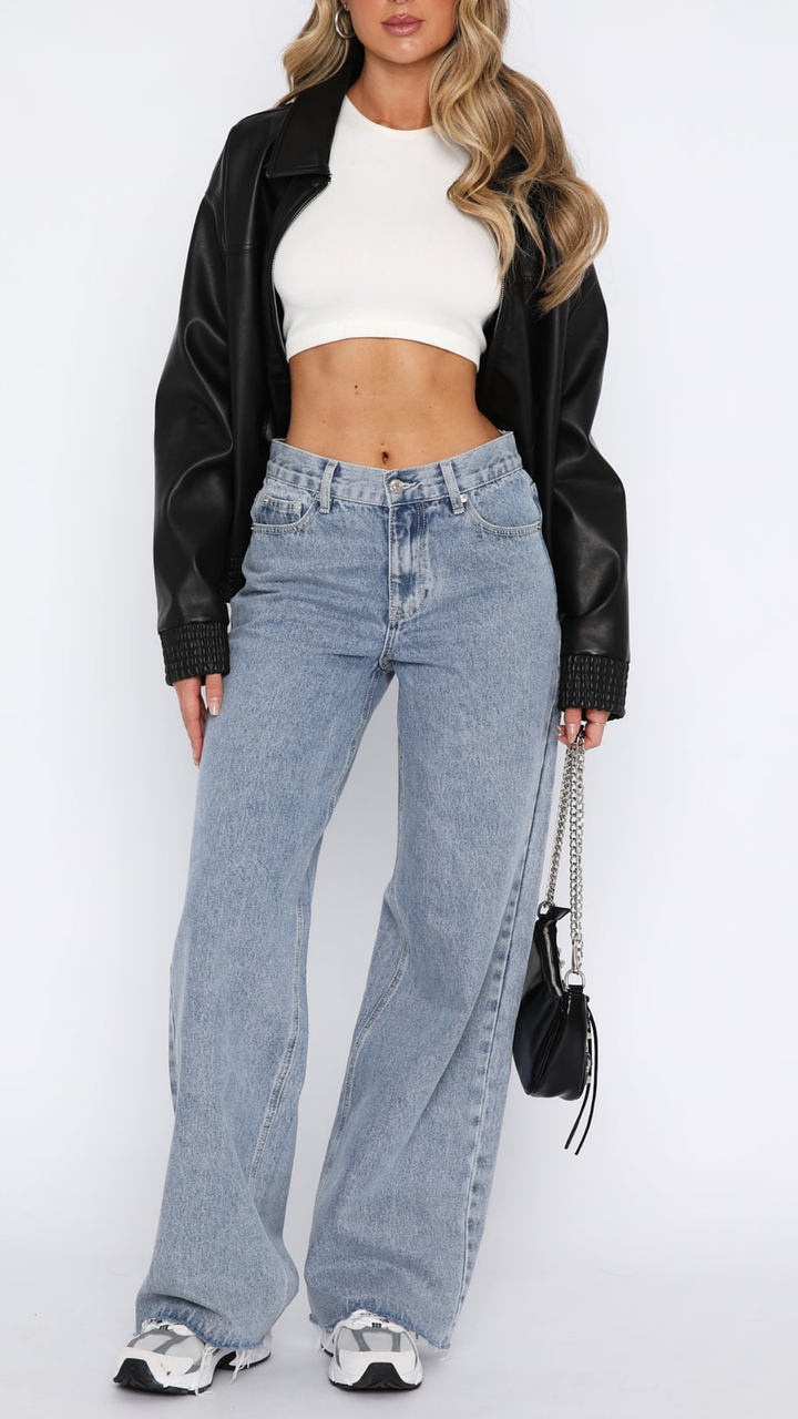 Noémie Mid Rise Wide Leg Jeans in Mid Blue