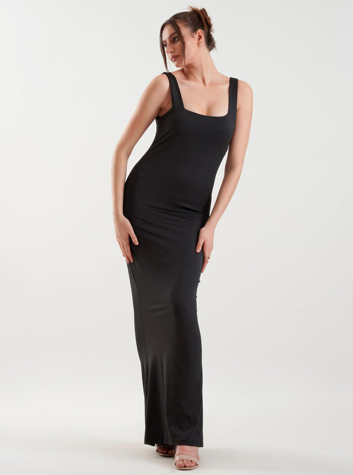 AUBREE FISHTAIL MAXI DRESS IN BLACK