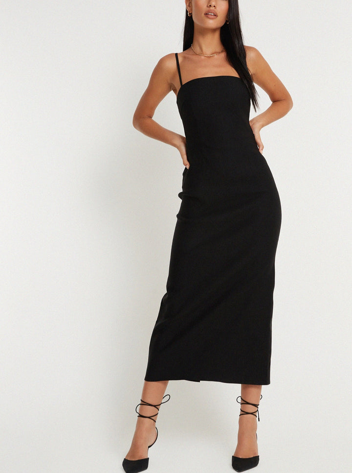 Vaelina Maxi Dress In Black