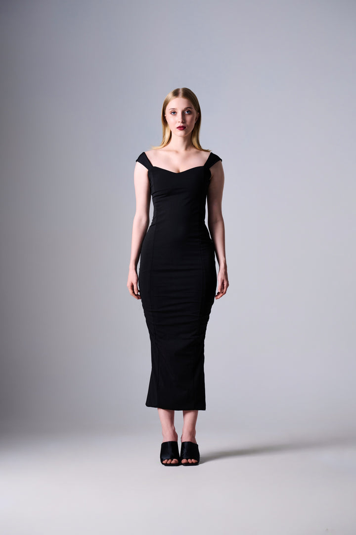 Adela sweetheart Neckline Maxi Dress in Black