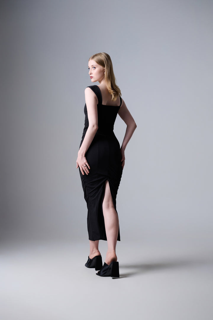 Adela sweetheart Neckline Maxi Dress in Black
