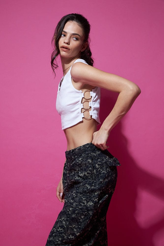 Rings on the side crop top with chain neck