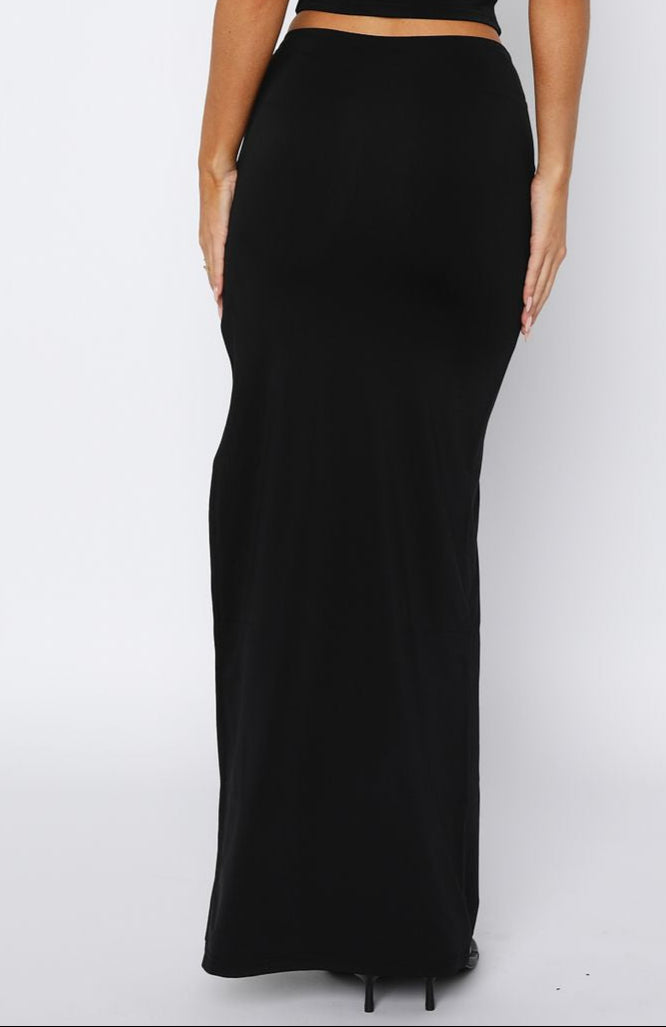 Akilina Maxi Skirt Black
