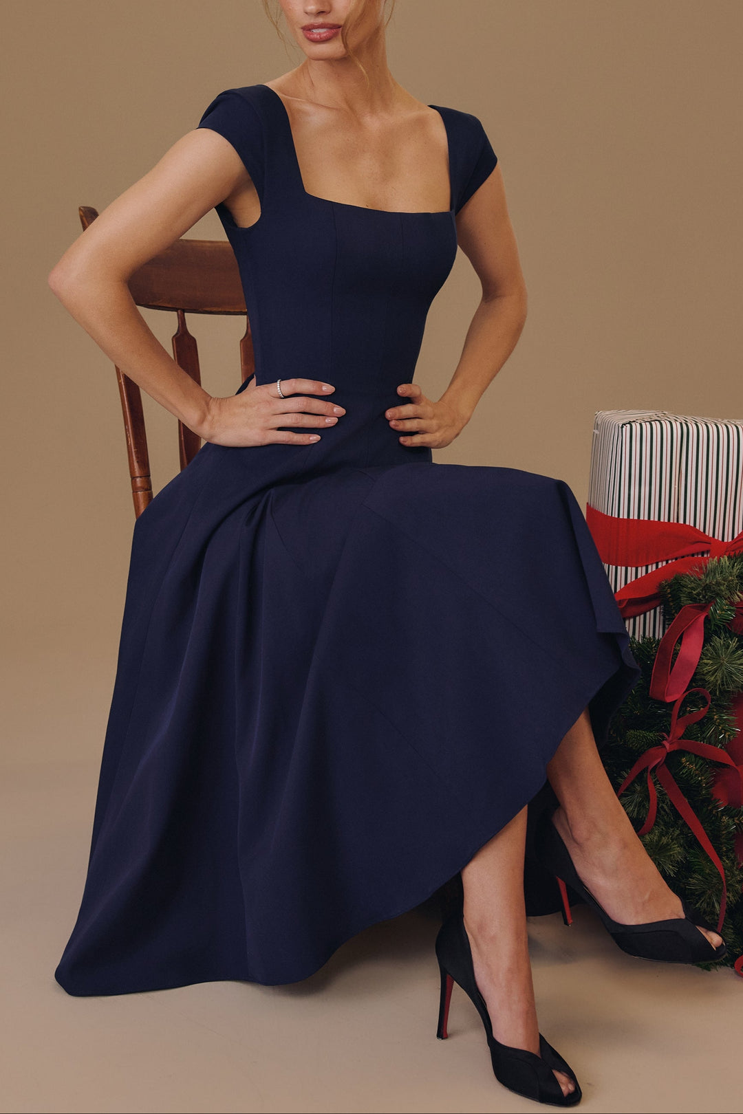 Elise Cap Sleeve Midi Dress in Maroon