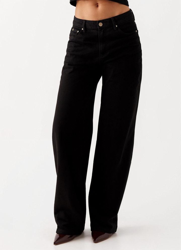 Mariyah mid-rise relaxed jeans washed black