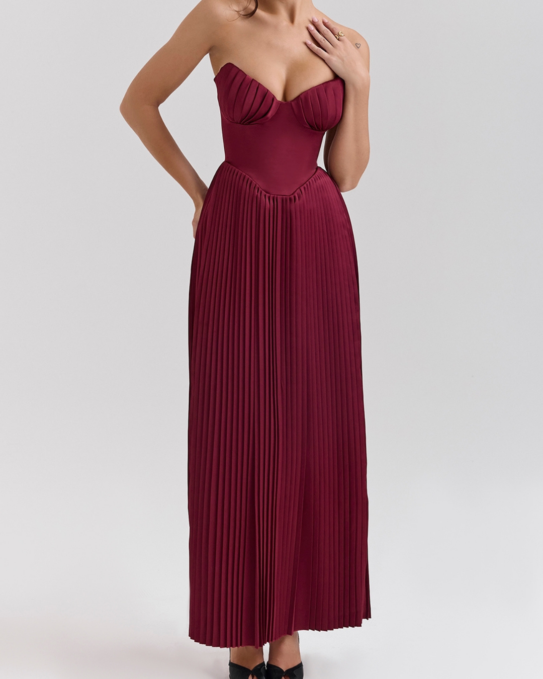 Gabriela Pleated Maxi Dress in Maroon