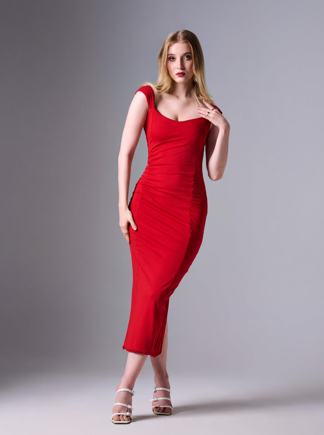 Adela sweetheart Neckline Maxi Dress in Red