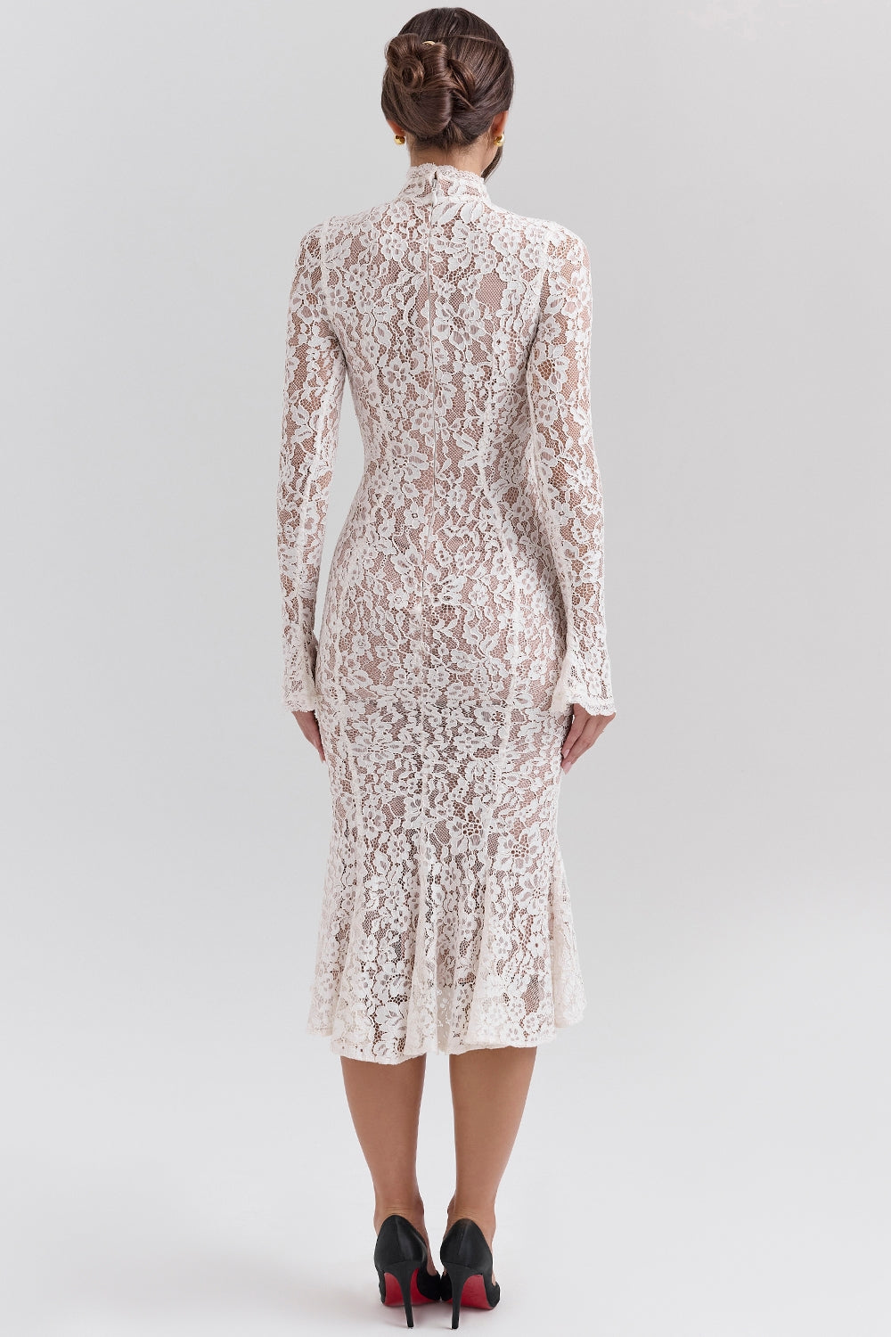 Vera Vintage Ivory Lace Fitted Midi Dress in Ivory